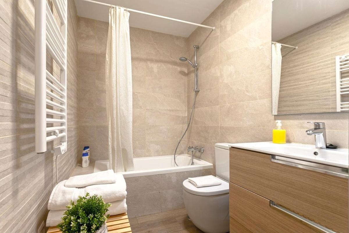 -Malagasunapts-Citycentre Private Patio Экстерьер фото
