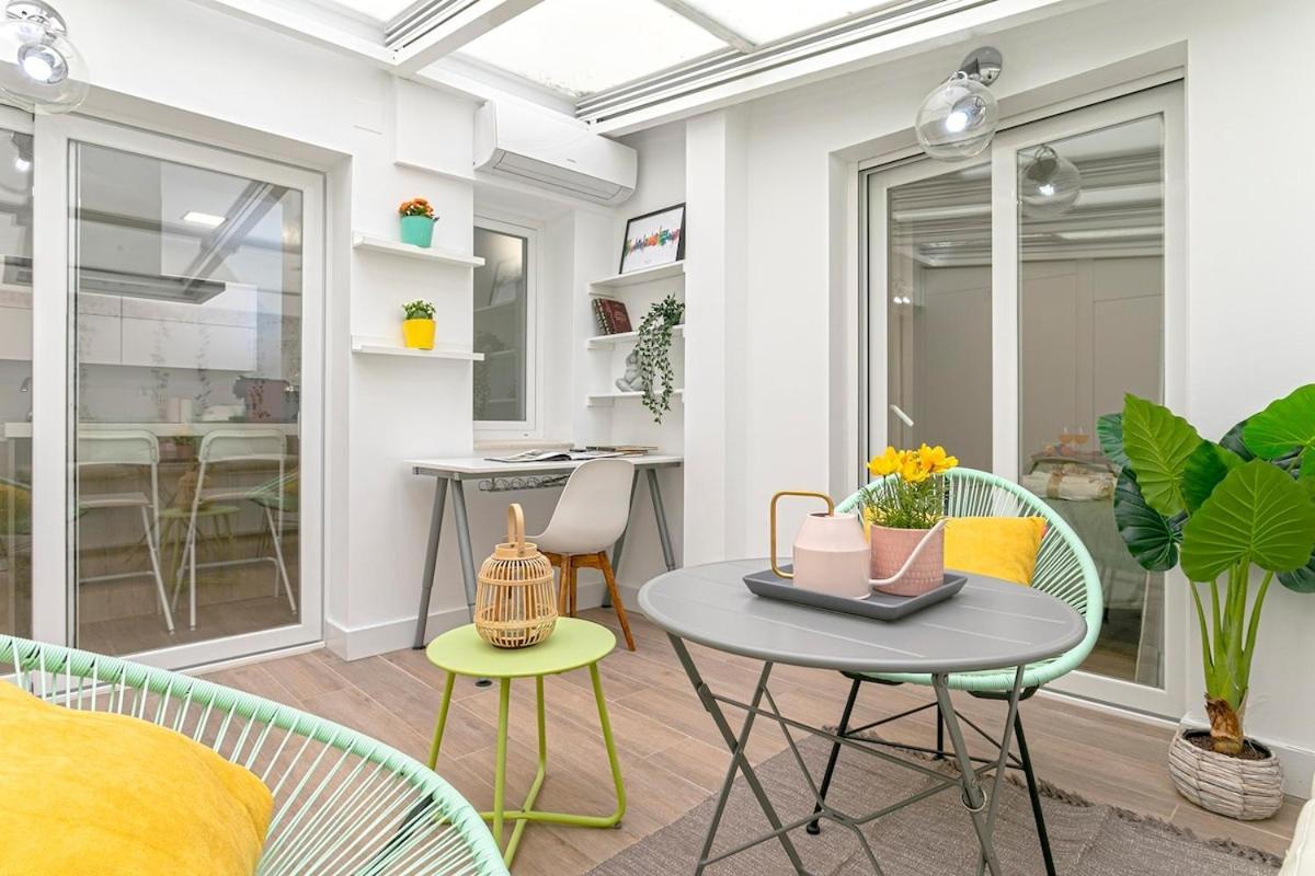 -Malagasunapts-Citycentre Private Patio Экстерьер фото